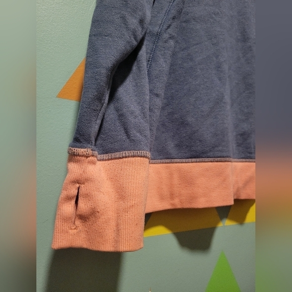 Tek Gear Women's Pullover Sweatshirt With Puffed Balloon Dog Patch Size XL - Picture 5 of 9